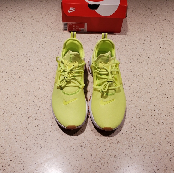 🆕️ Nike React Presto Volt ⚡ - Picture 4 of 16